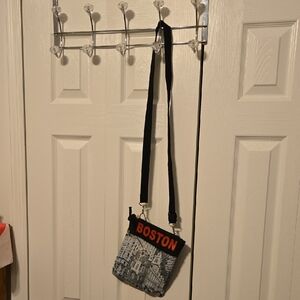 Robin Ruth Black and Gray Textured Messenger Bag